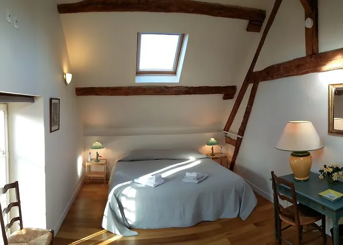 Les Marronniers Semesterbostad